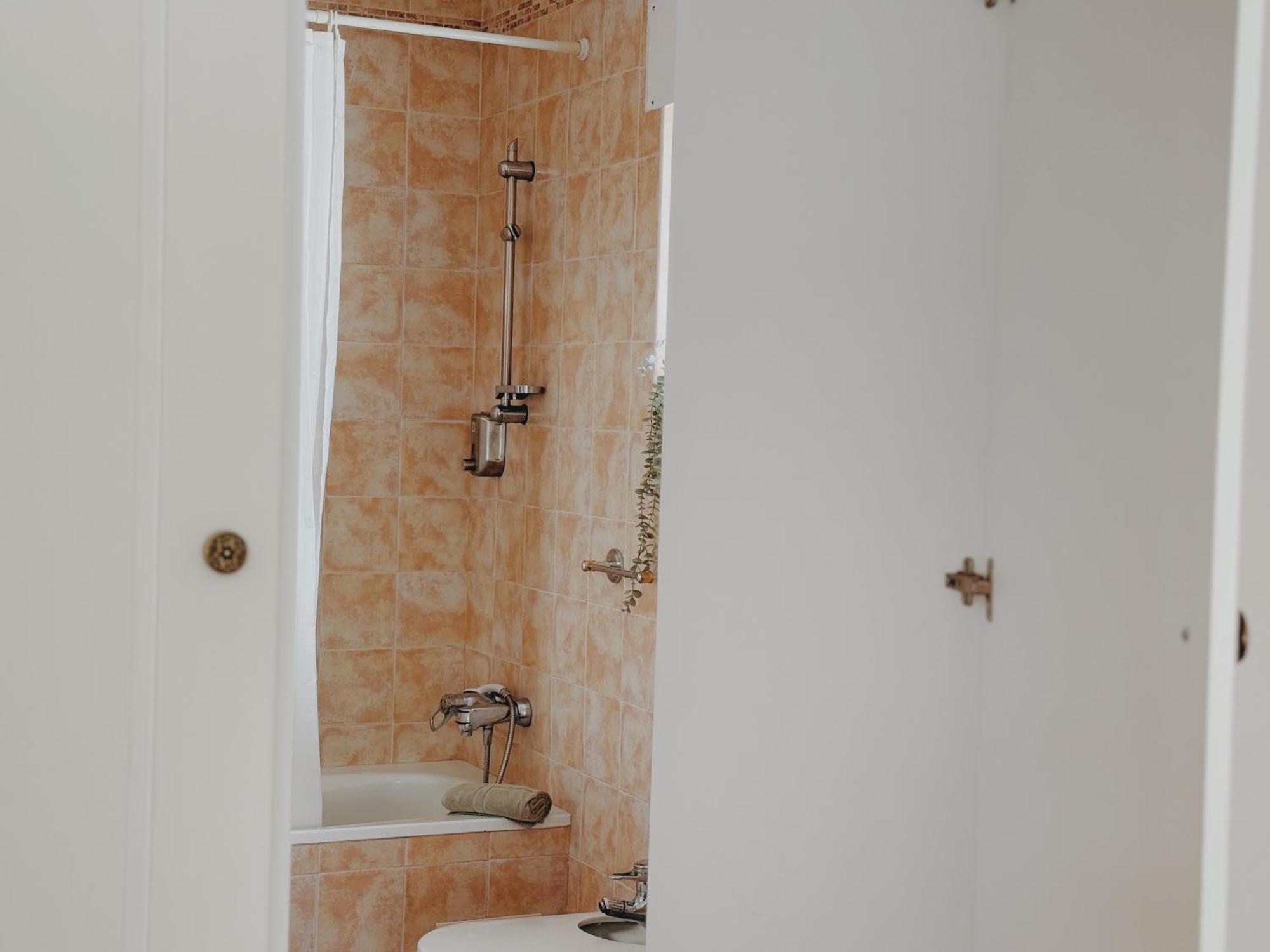 Coastal Garden Paradise Retreat- 6 Min From The Beach Charneca  Esterno foto